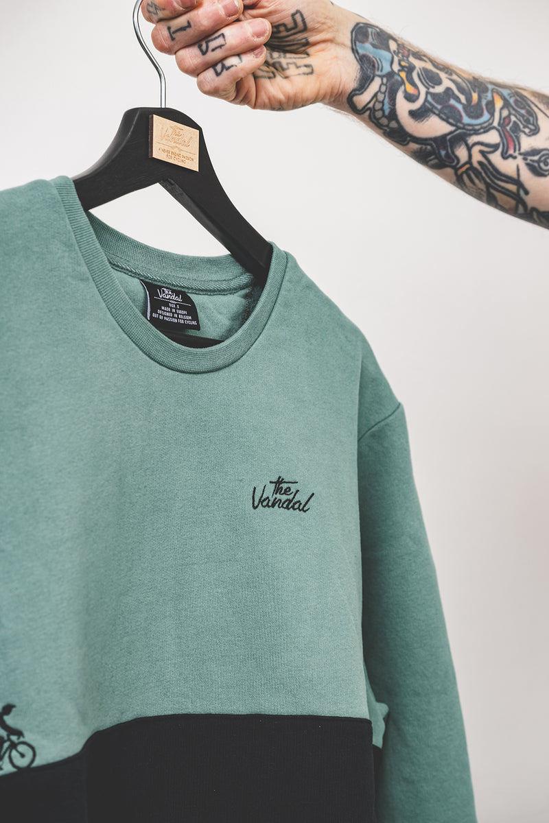 The Vandal - Premium Sweater "BREAKAWAY"